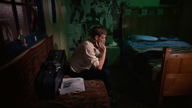 Fig 1 c Performance Colour lighting Obfuscates Space